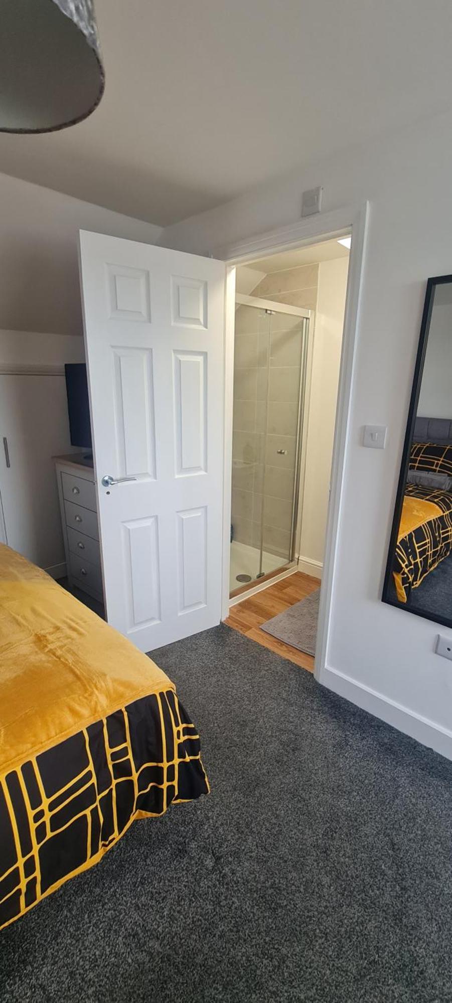 House Share With Few Ensuite Rooms Near Southmead Бристол Екстериор снимка