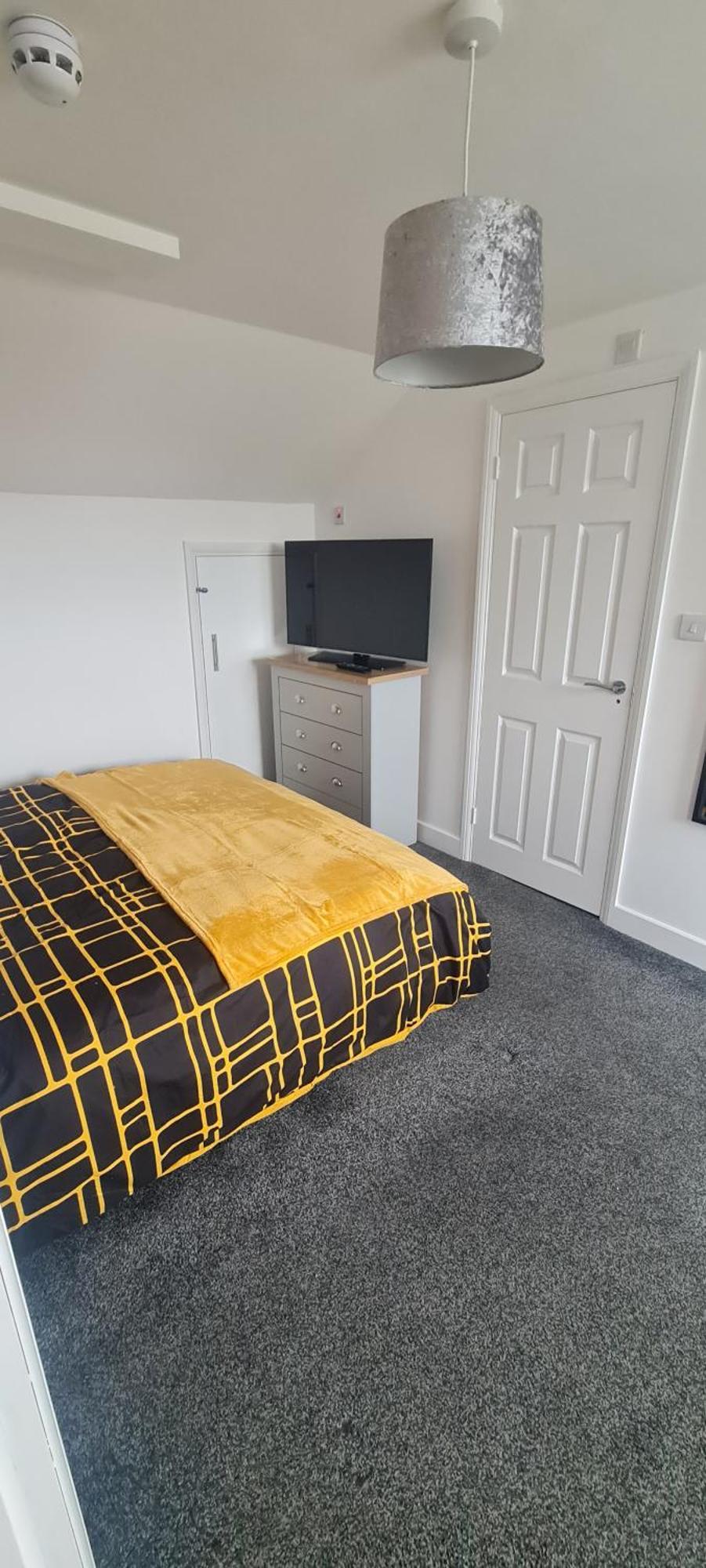 House Share With Few Ensuite Rooms Near Southmead Бристол Екстериор снимка