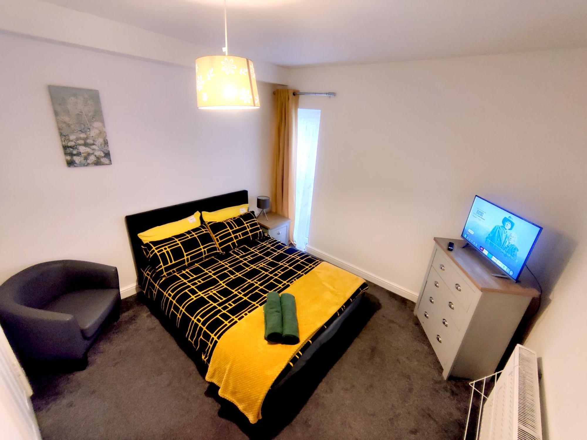 House Share With Few Ensuite Rooms Near Southmead Бристол Екстериор снимка