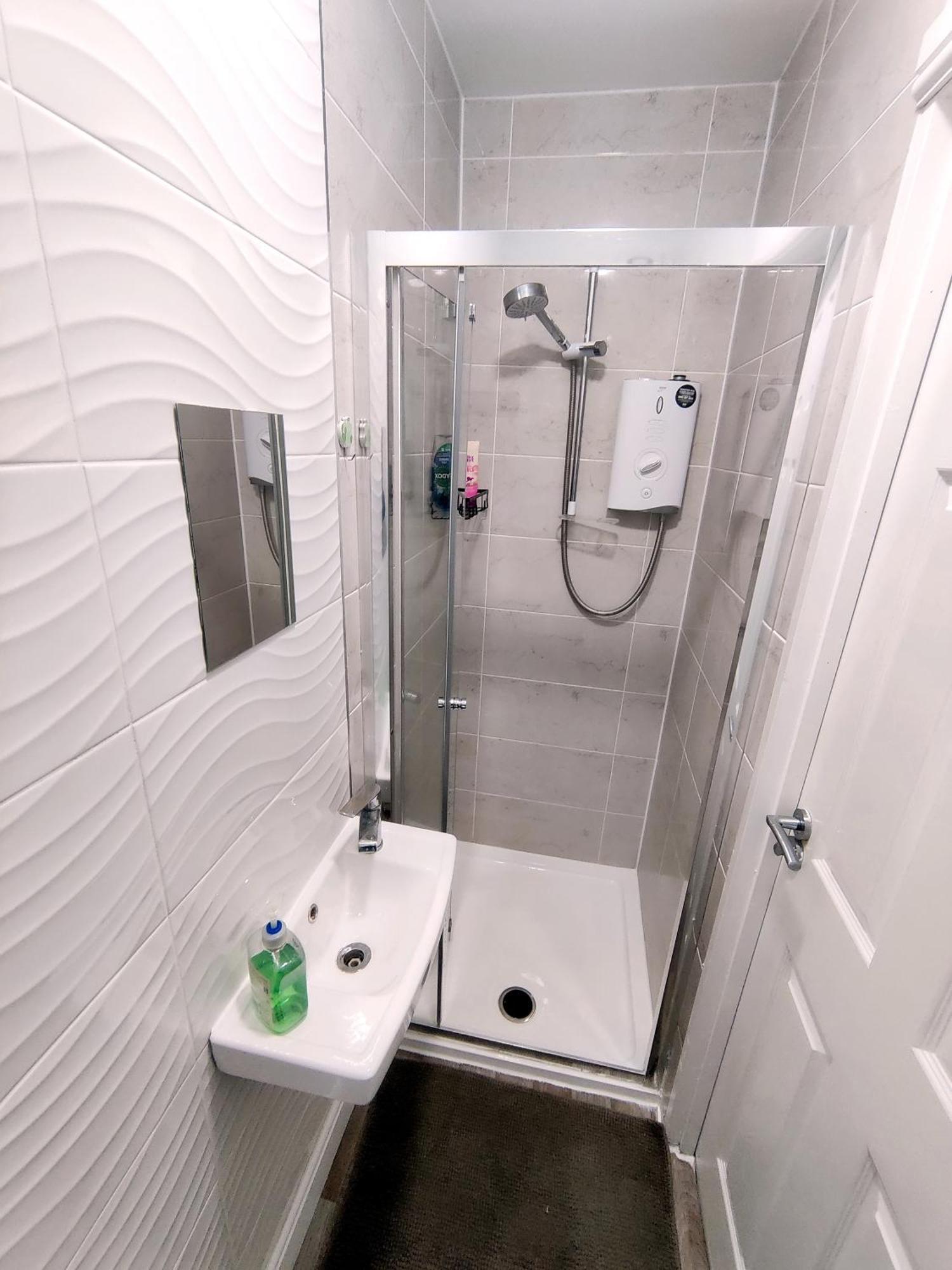 House Share With Few Ensuite Rooms Near Southmead Бристол Екстериор снимка