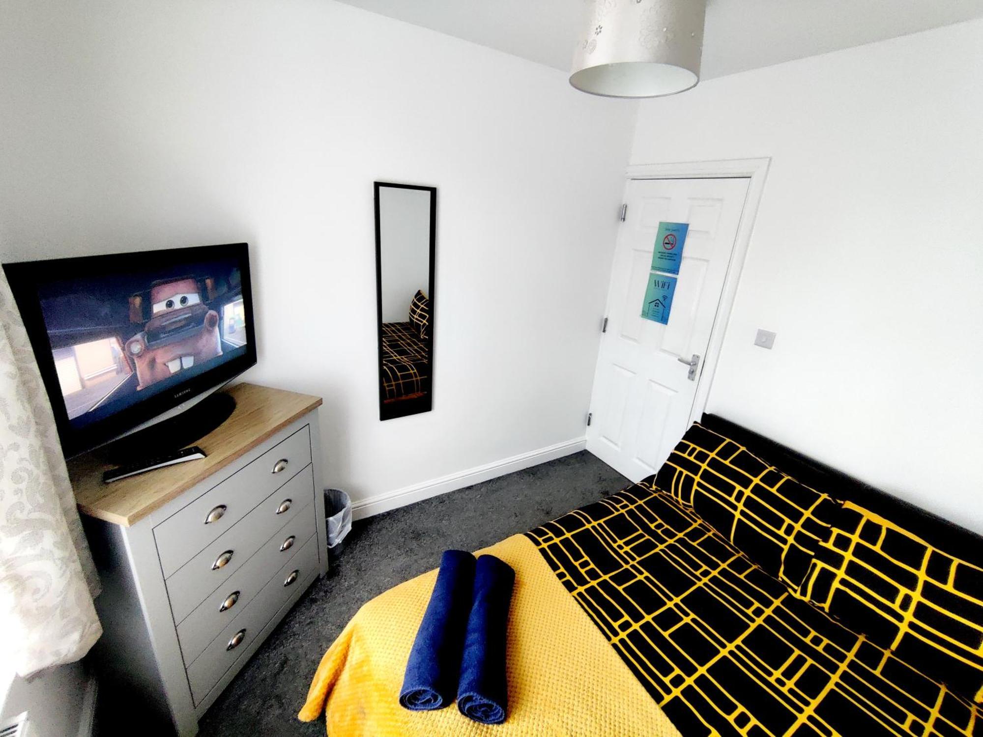 House Share With Few Ensuite Rooms Near Southmead Бристол Екстериор снимка