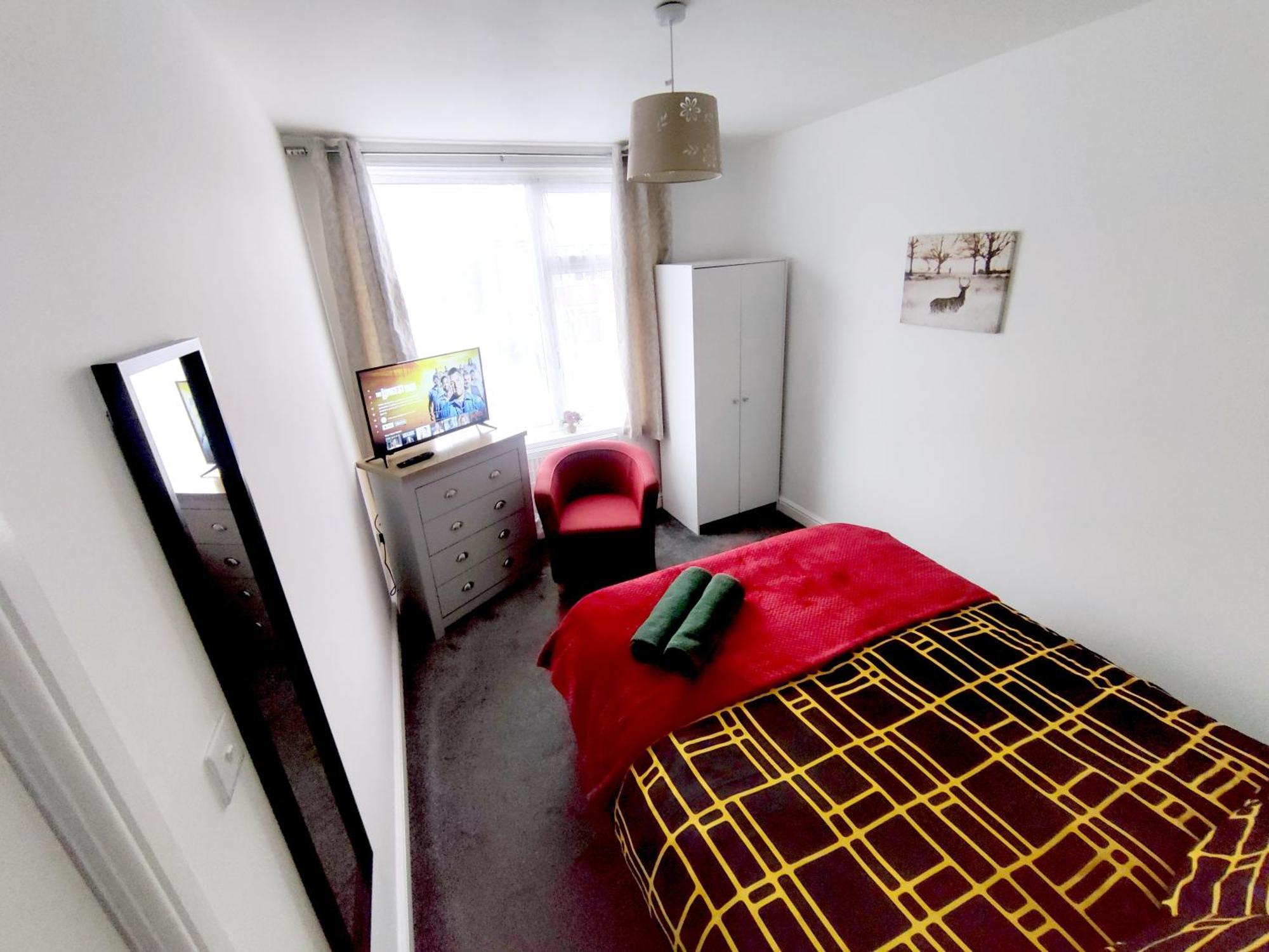 House Share With Few Ensuite Rooms Near Southmead Бристол Екстериор снимка