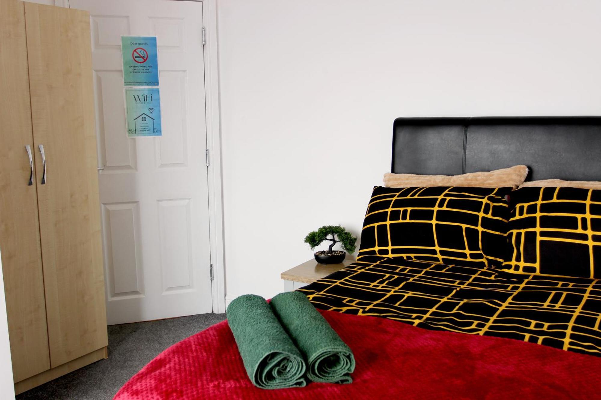 House Share With Few Ensuite Rooms Near Southmead Бристол Екстериор снимка