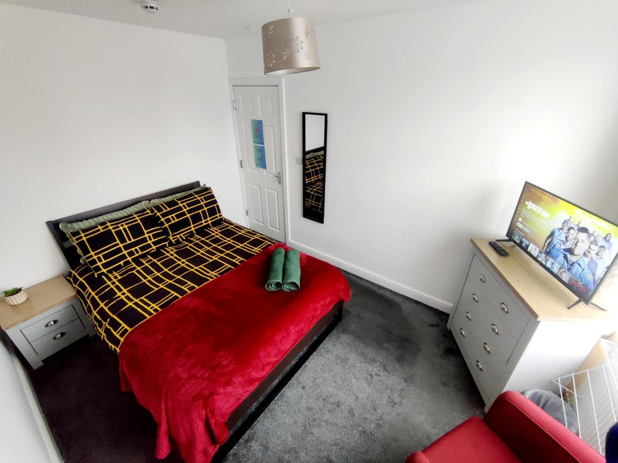 House Share With Few Ensuite Rooms Near Southmead Бристол Екстериор снимка