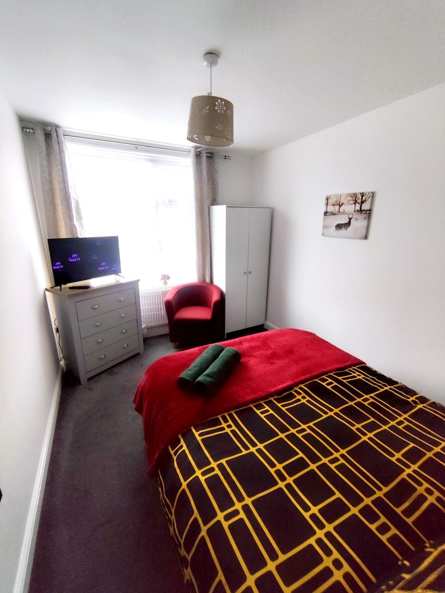 House Share With Few Ensuite Rooms Near Southmead Бристол Екстериор снимка