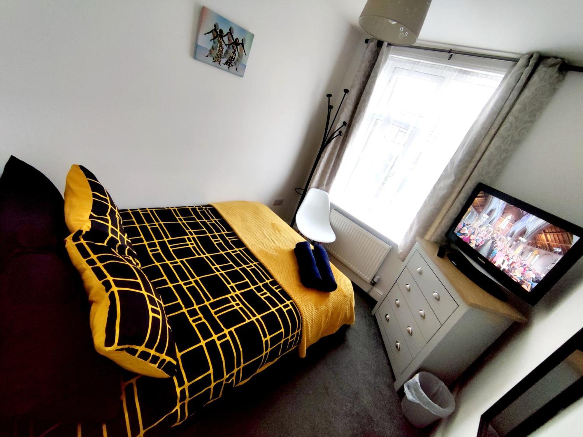 House Share With Few Ensuite Rooms Near Southmead Бристол Екстериор снимка